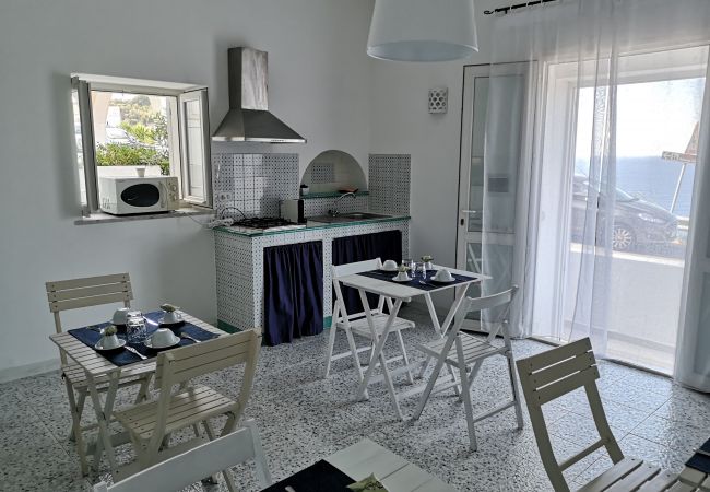 Affitto per camere a Ponza - b&b Casa d'aMare  - matrimoniale con terrazzo vist