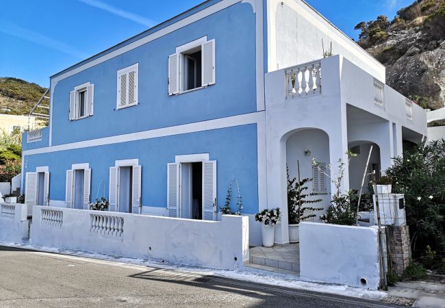 Affitto per camere a Ponza - b&b Casa d'aMare  - matrimoniale con terrazzo vist