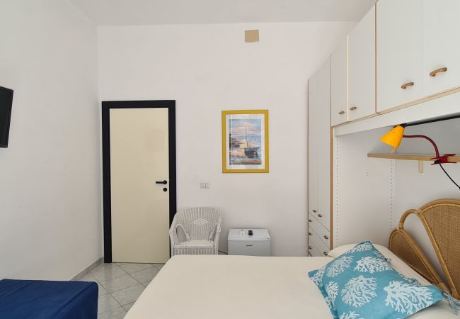 Zimmeranmietung in Ponza - b&b Casa d'aMare  - matrimoniale con terrazzo vist