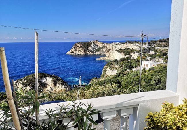 Chambres d'hôtes à Ponza - b&b Casa d'aMare  - matrimoniale con terrazzo vist